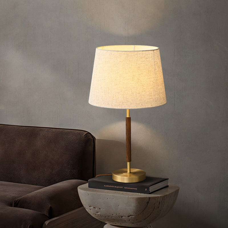 Retro cylindryczna lampka stołowa nocna metaliczne wykończenie