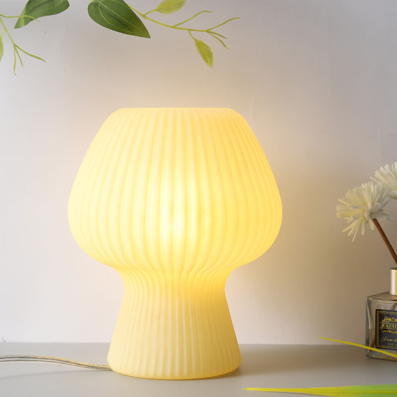 Minimalistyczne oświetlenie nocne lampka grzybek