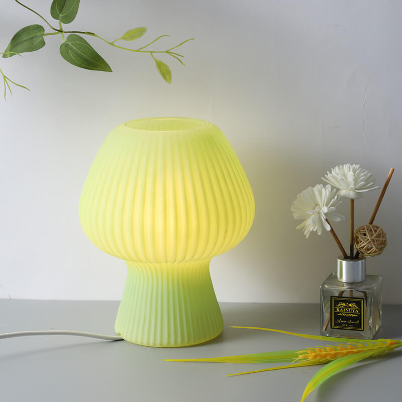 Minimalistyczne oświetlenie nocne lampka grzybek