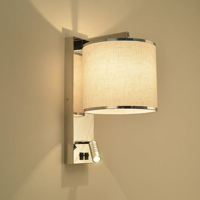 Nowoczesna kinkietowa lampa ścienna do wnętrz z złotymi akcentami