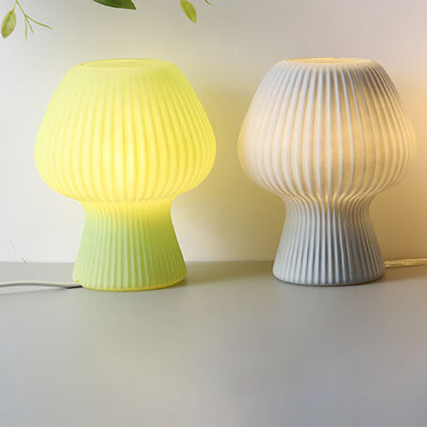 Minimalistyczne oświetlenie nocne lampka grzybek