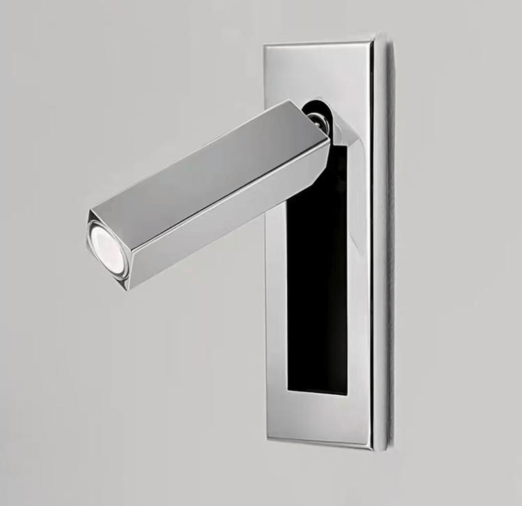 Regulowana ścienna lampka nocna z ukrytym włącznikiem