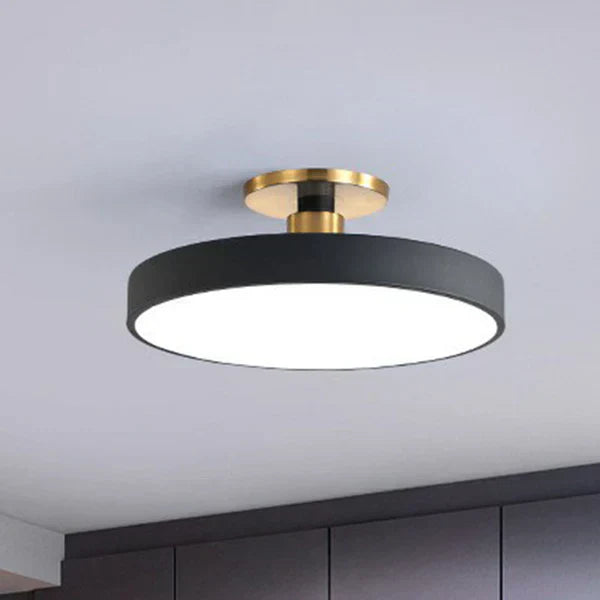 Elegancka spiralna lampa sufitowa LED z akrylu do nowoczesnych wnętrz