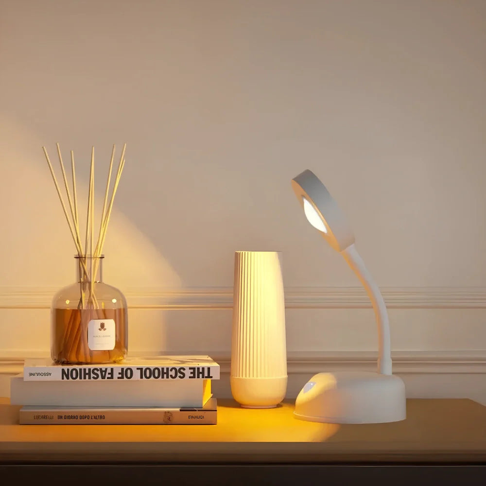 Bezprzewodowy reflektor LED z czujnikiem ruchu, obrotem o 360° i uchwytem magnetycznym