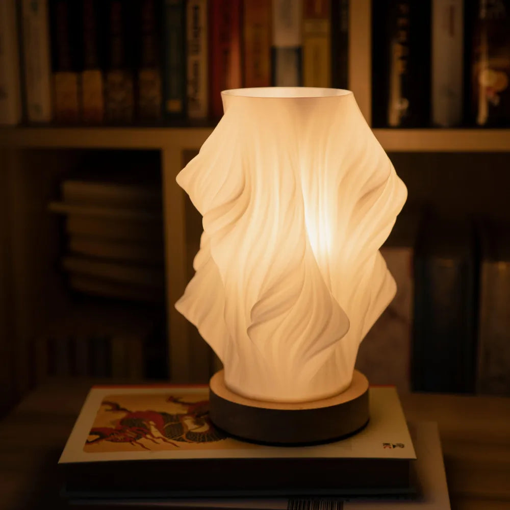 Lampa stołowa Wave LED z drewnianą podstawą i regulowanym natężeniem światła