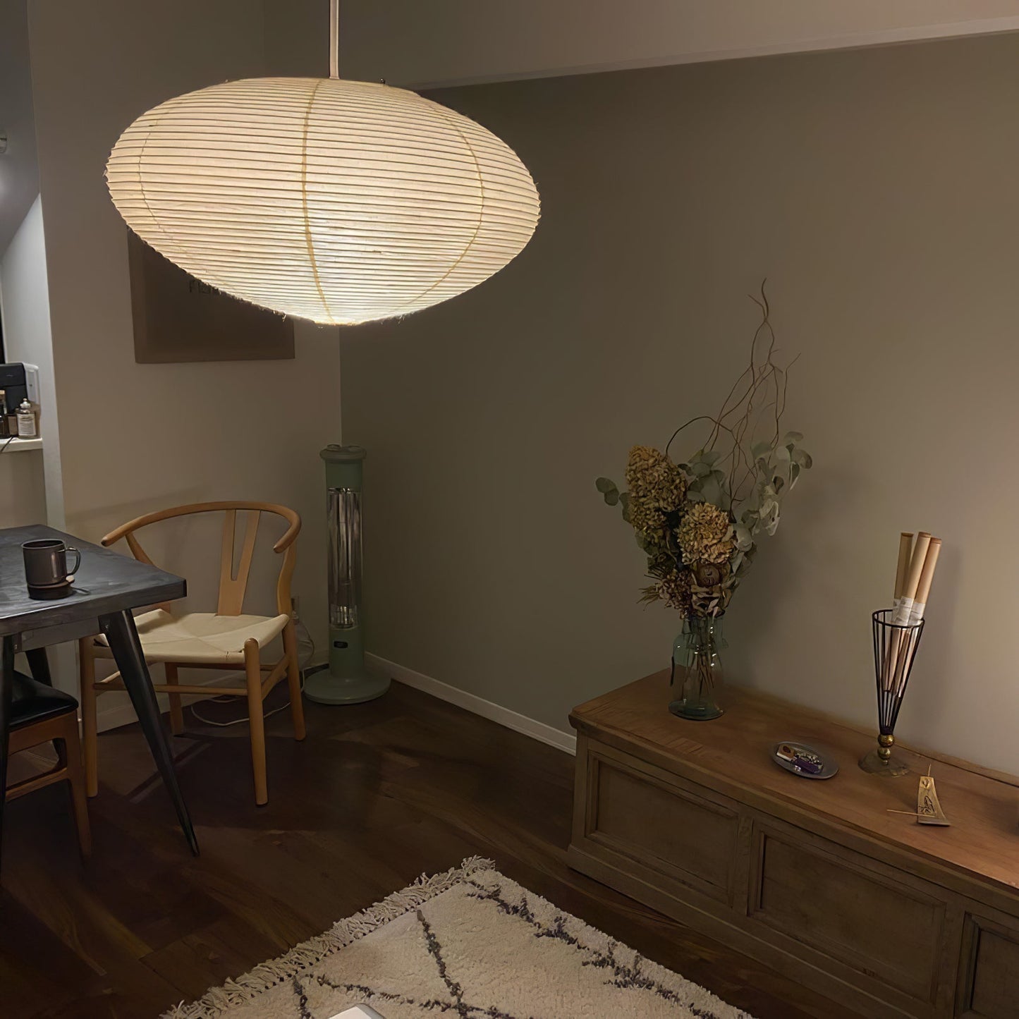 Okrągła Lampa Wisząca Japandi