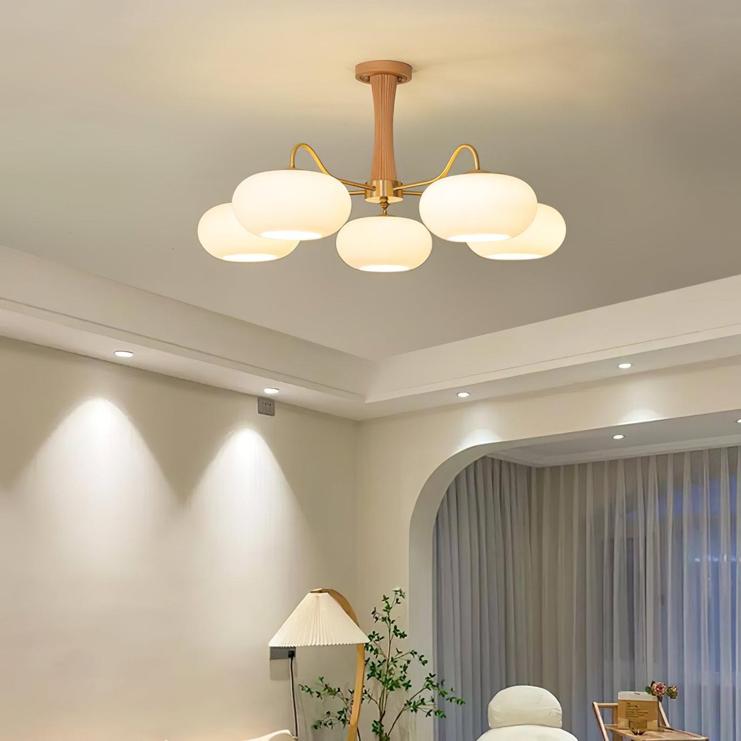 Artystyczna szklana lampa wisząca z połowy wieku z drewnianą podstawą