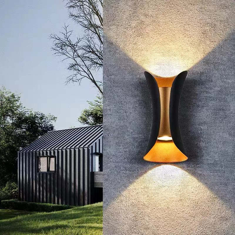 Wszechstronna zakrzywiona odporna na warunki atmosferyczne zewnętrzna lampa ścienna LED