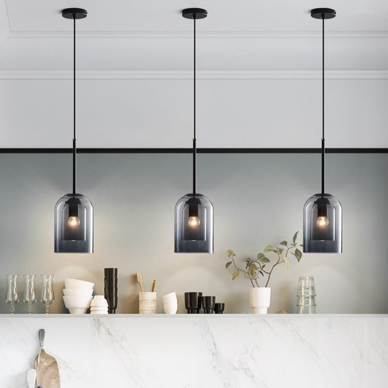Klasyczna szklana lampa wisząca z połowy wieku z podwójnym przezroczystym szkłem