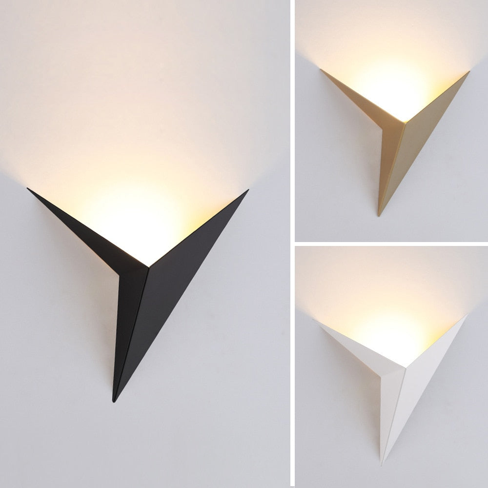 Minimalist wall lamp in the shape of a triangle with the option of warm or cool light