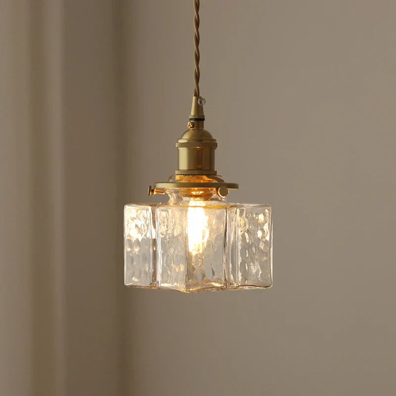 Lampa Wisząca w Stylu Antycznym