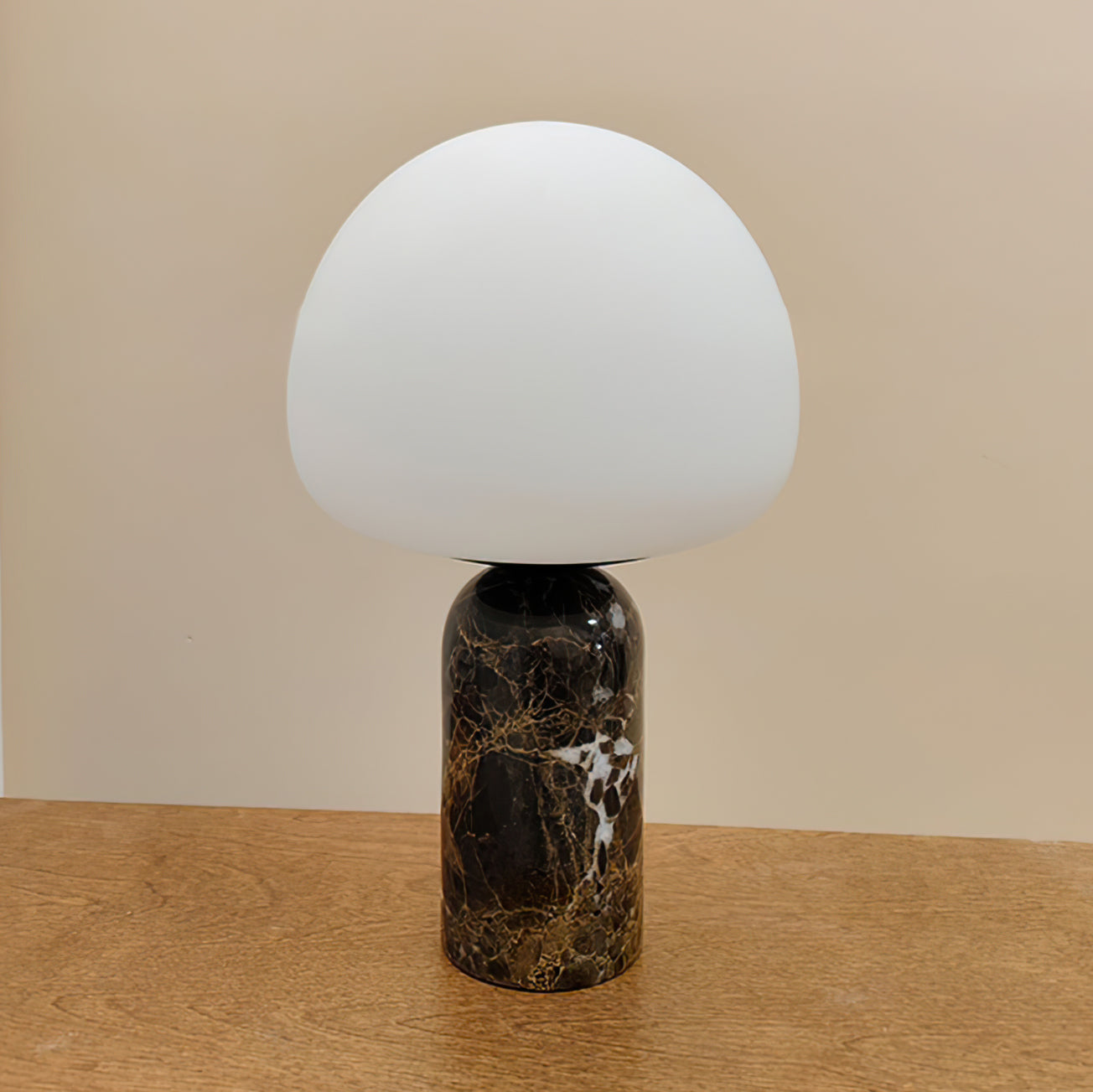 Lampa stołowa Delviro