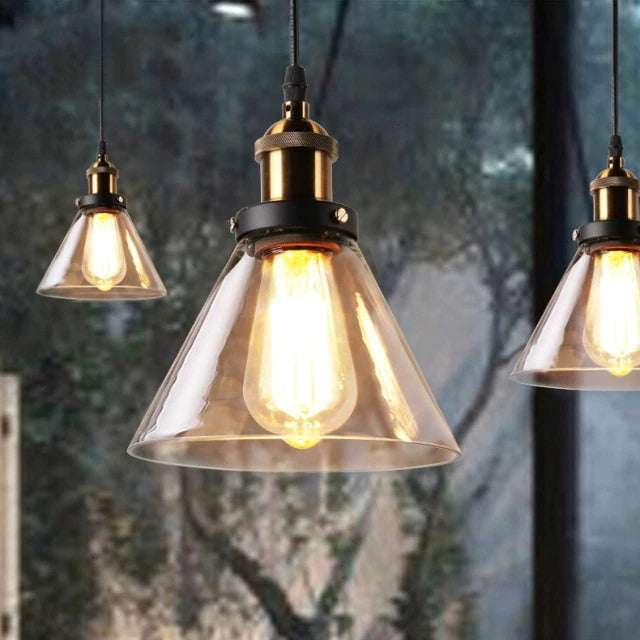 Antyczna lampa wisząca w stylu klasycznym