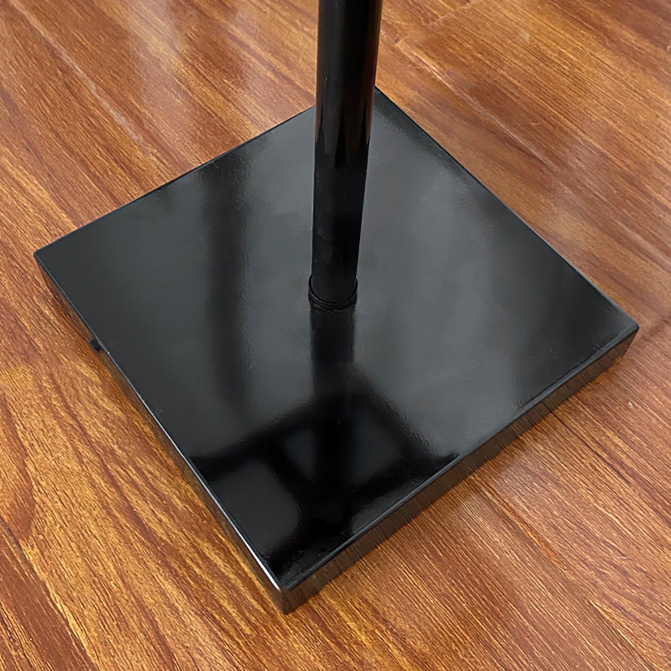 Lampa podłogowa Kula