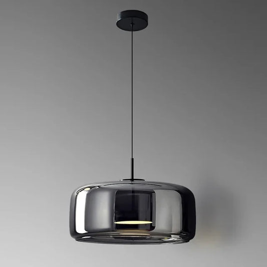 Wyrafinowana szklana lampa wisząca do nowoczesnych wnętrz