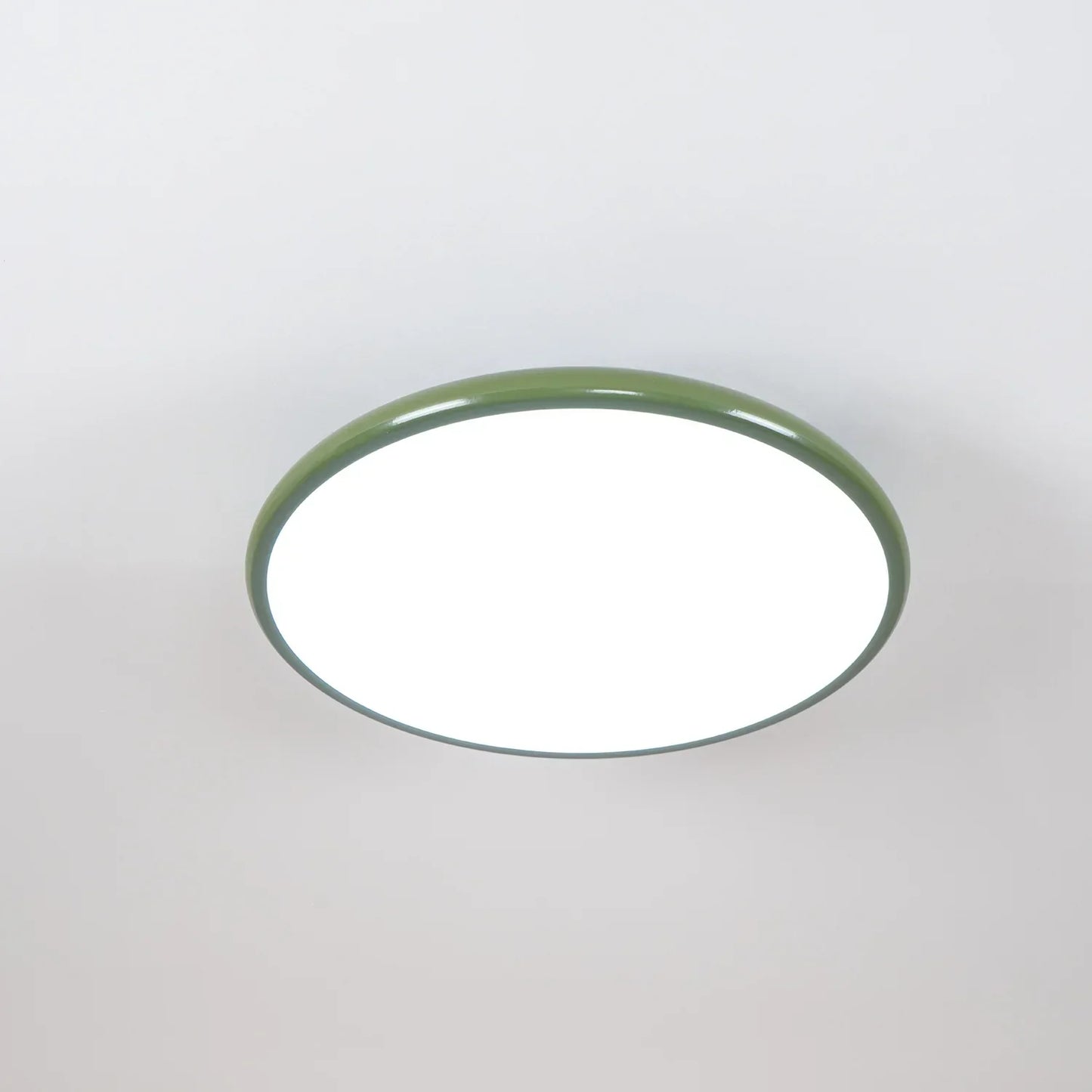 Lampa sufitowa LED z regulacją i nowoczesnym designem
