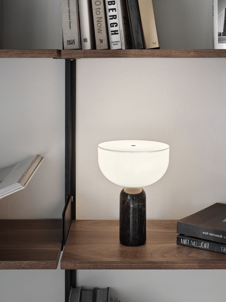 Nowoczesna lampa stołowa z marmurową podstawą i dotykowym sterowaniem LED
