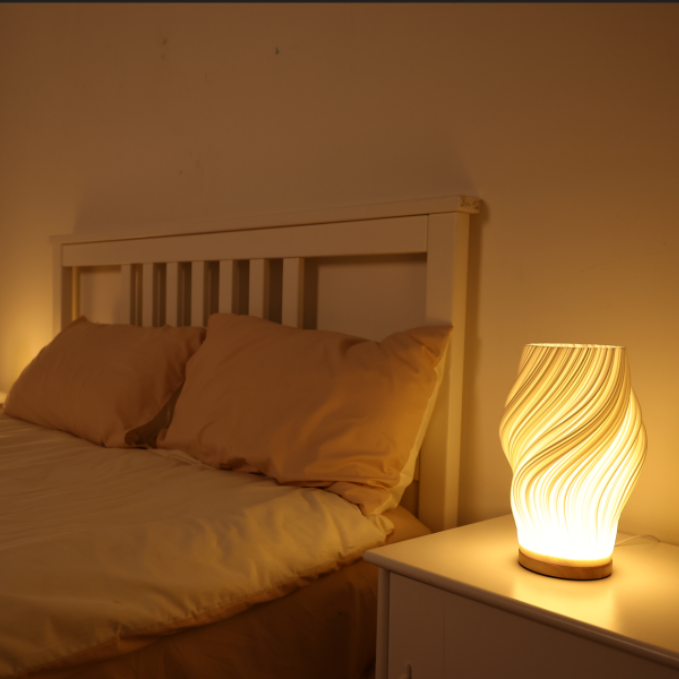 Lampa stołowa Wave LED z drewnianą podstawą i regulowanym natężeniem światła