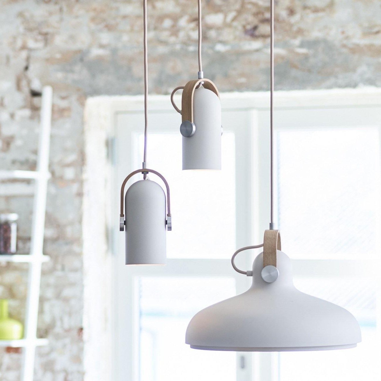 Stylowa lampa wisząca w marynistycznym stylu do salonu i loftu