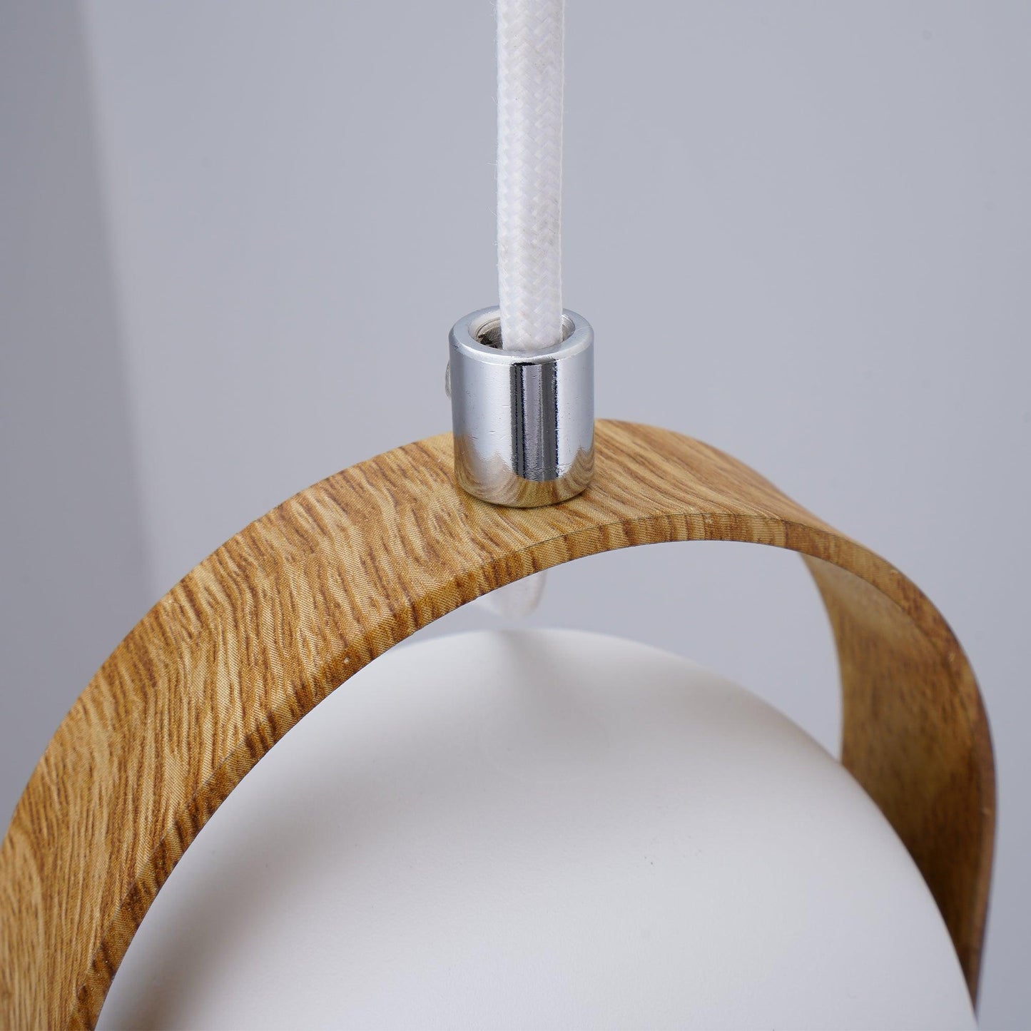Stylowa lampa wisząca w marynistycznym stylu do salonu i loftu
