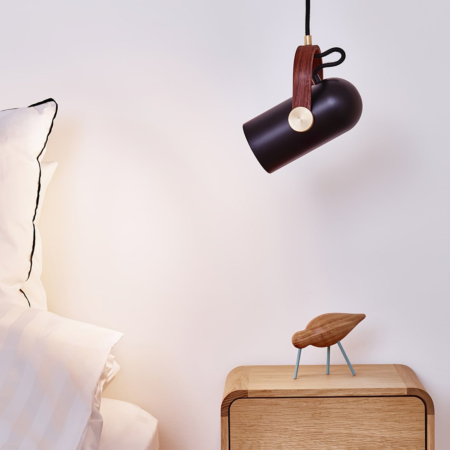 Stylowa lampa wisząca w marynistycznym stylu do salonu i loftu