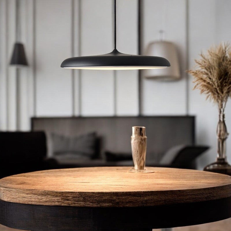 Skandynawska lampa LED wisząca dysk – nowoczesne oświetlenie wnętrz