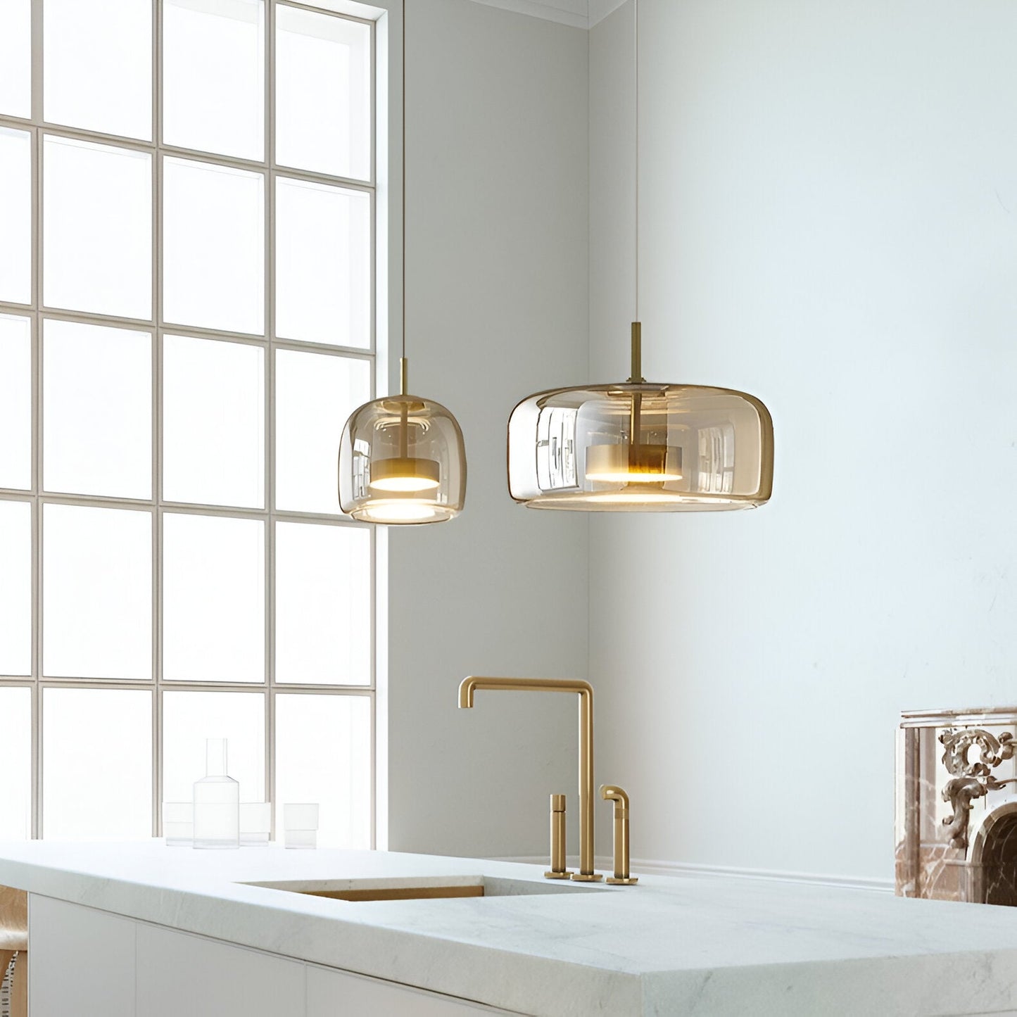 Lampa wisząca w stylu mid-century z trzema kloszami i regulowanymi przewodami
