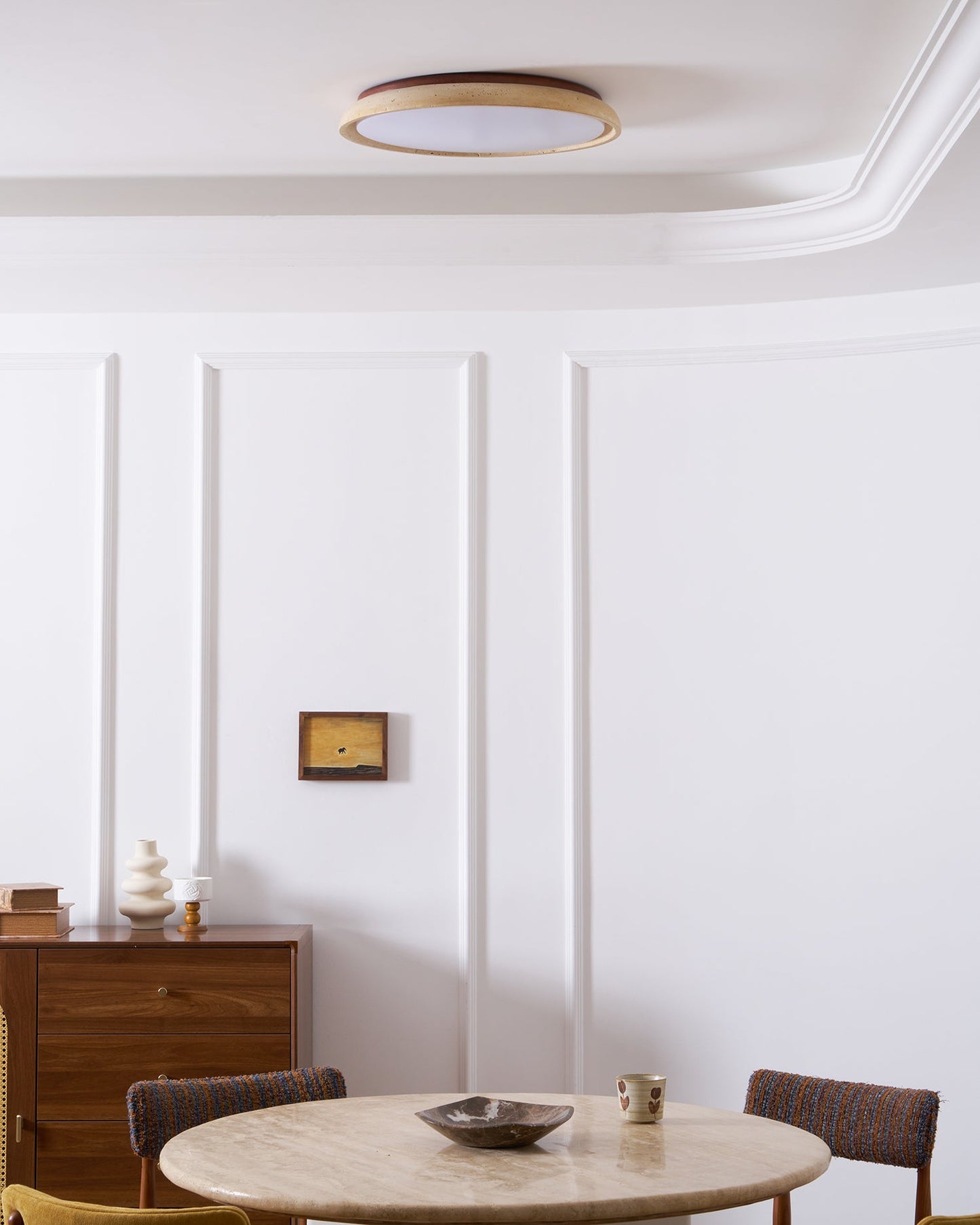 Rzeźbiona lampa sufitowa do montażu wpuszczanego, inspirowana kamieniem