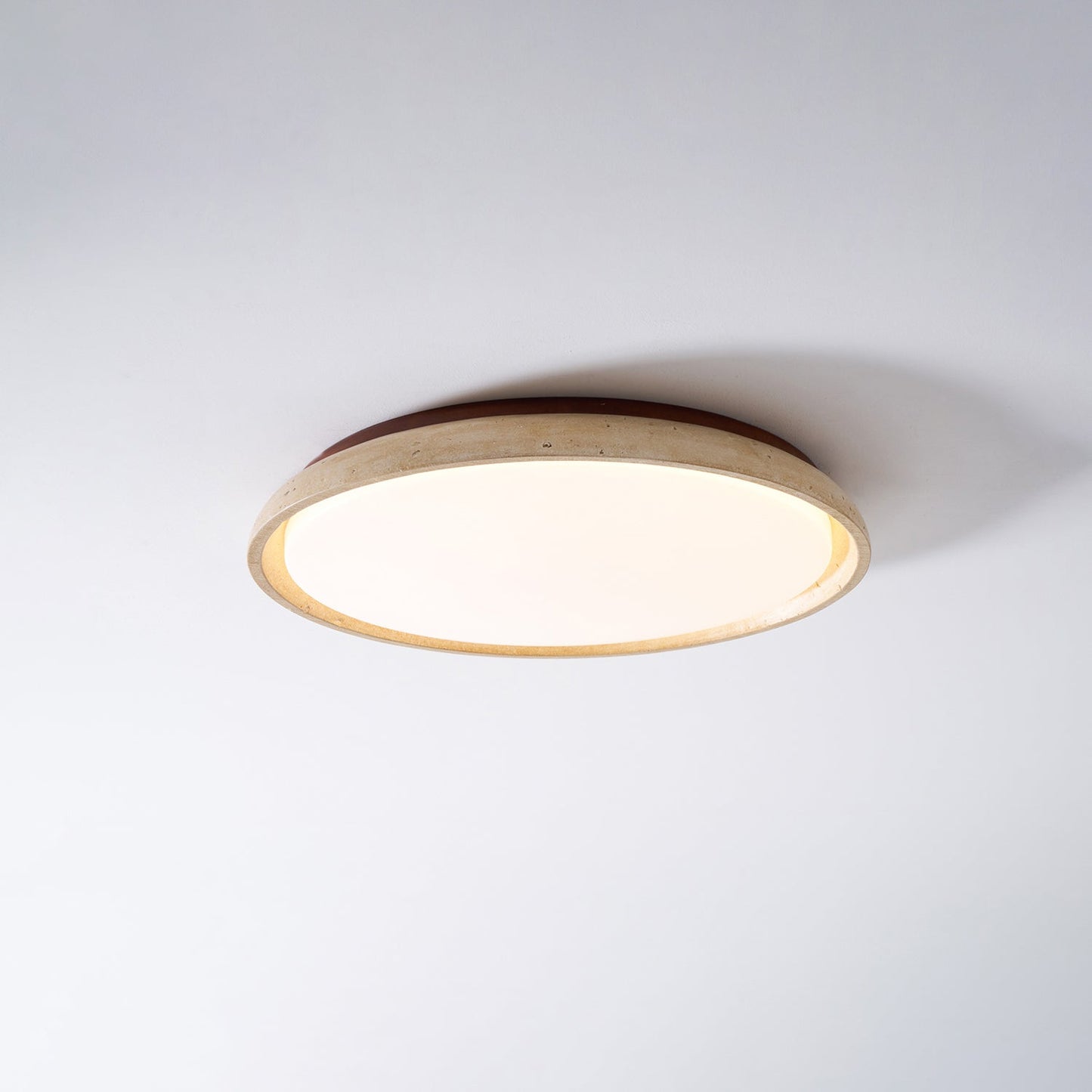 Rzeźbiona lampa sufitowa do montażu wpuszczanego, inspirowana kamieniem