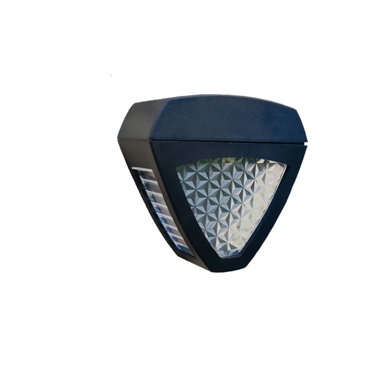Zewnętrzna lampa ścienna zasilana energią słoneczną w stylu egipskim