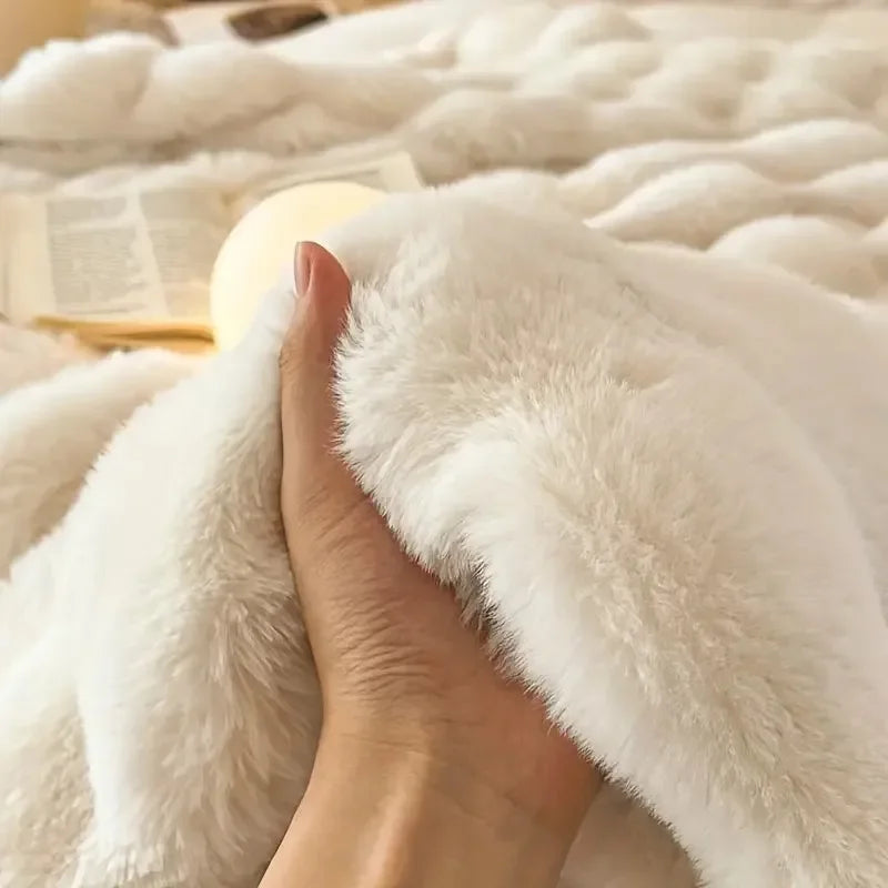 Luxurious cozy soft double-sided rabbit fur imitation blanket for bed and sofa