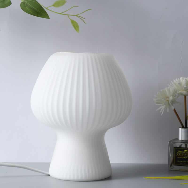 Minimalistyczne oświetlenie nocne lampka grzybek