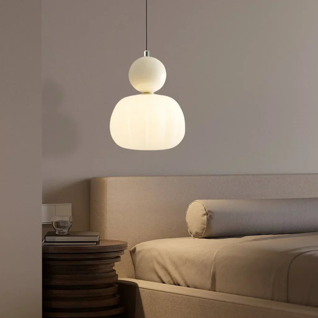 Szklana lampa wisząca Sphere do nowoczesnych wnętrz
