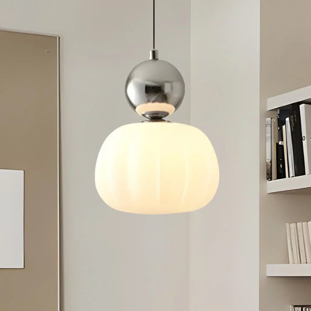 Szklana lampa wisząca Sphere do nowoczesnych wnętrz