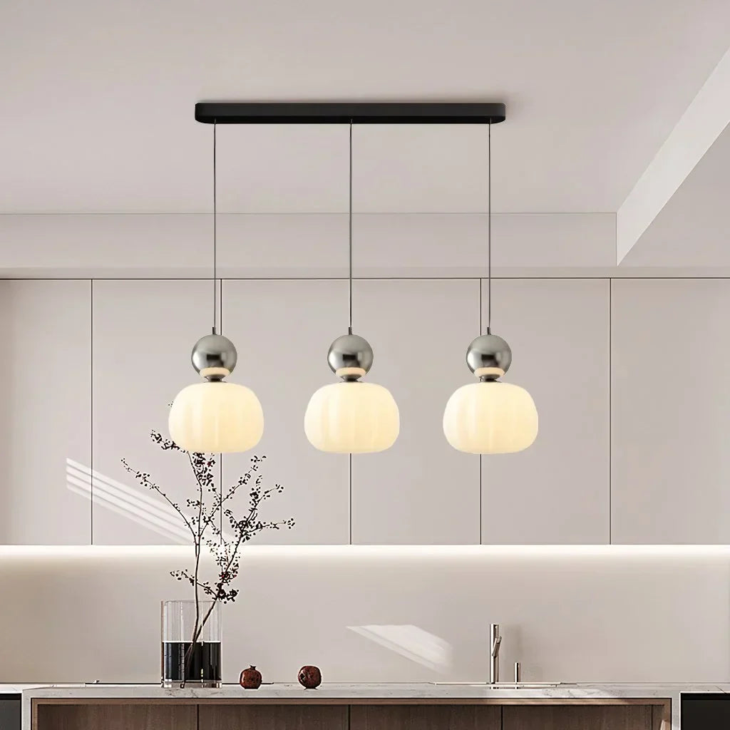Szklana lampa wisząca Sphere do nowoczesnych wnętrz