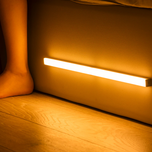 Magnetyczna lampką taśma nocną LED z czujnikiem ruchu
