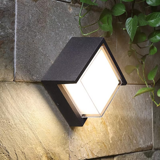 Elegancka lampa LED ścienna z czujnikiem ruchu na zewnątrz