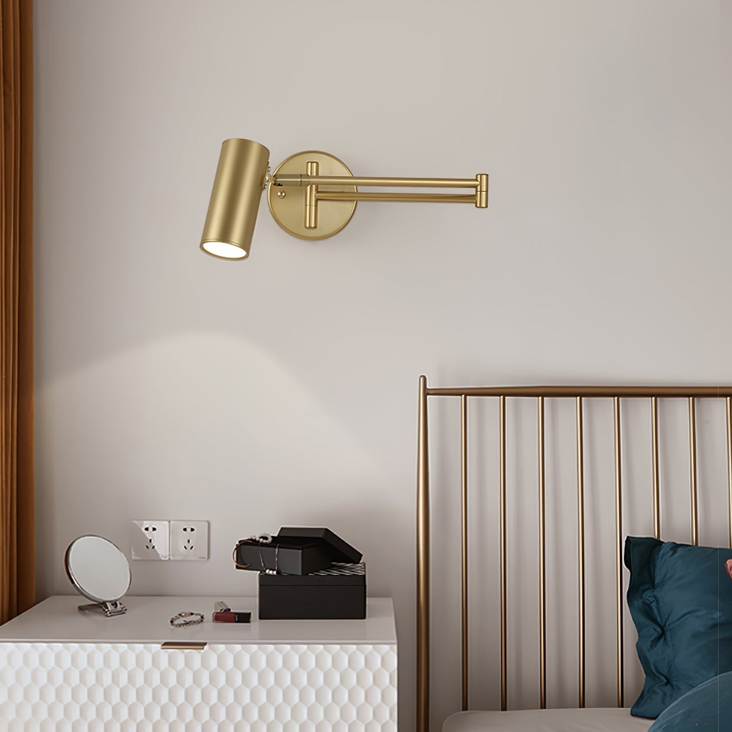Współczesna Lampa Ścienna z Ruchomym Ramieniem