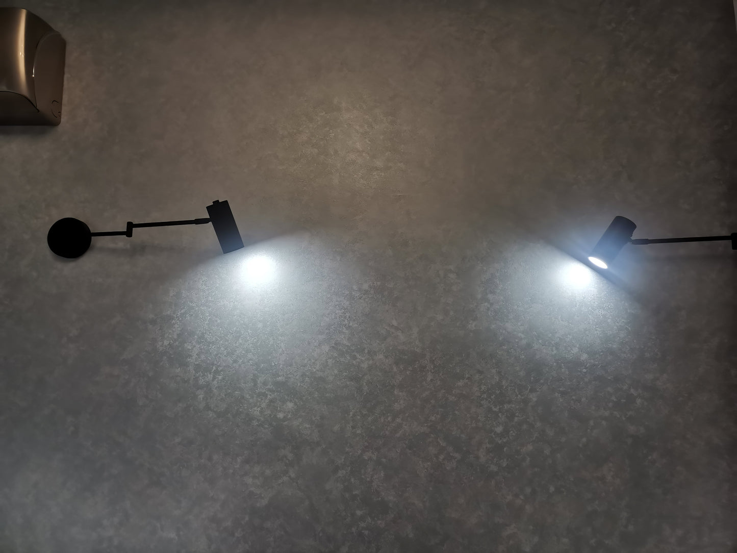 Minimalistyczna Wewnętrzna Lampa Ścienna LED do Domu