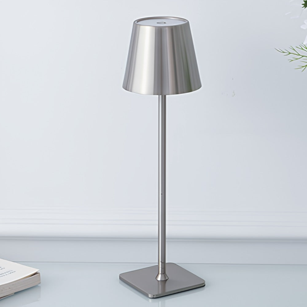 Bezprzewodowa lampa stołowa LED z dotykowym sterowaniem i akumulatorem