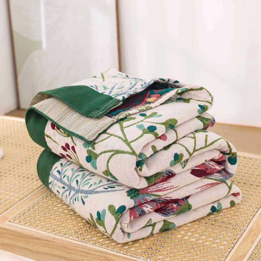 Soft breathable cotton gauze blanket – 4 layers with a wildflower pattern