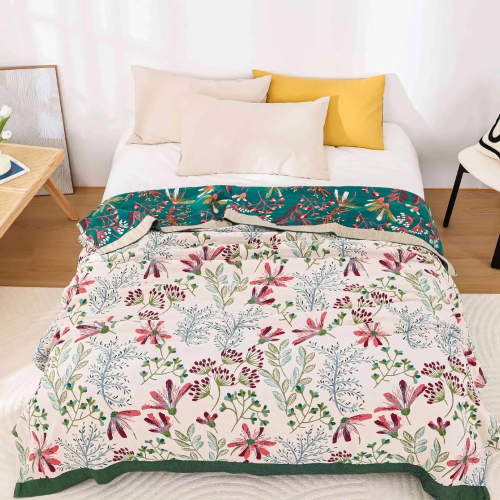 Soft breathable cotton gauze blanket – 4 layers with a wildflower pattern