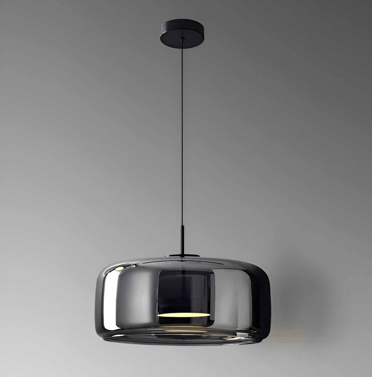 Lampa wisząca w stylu mid-century z trzema kloszami i regulowanymi przewodami