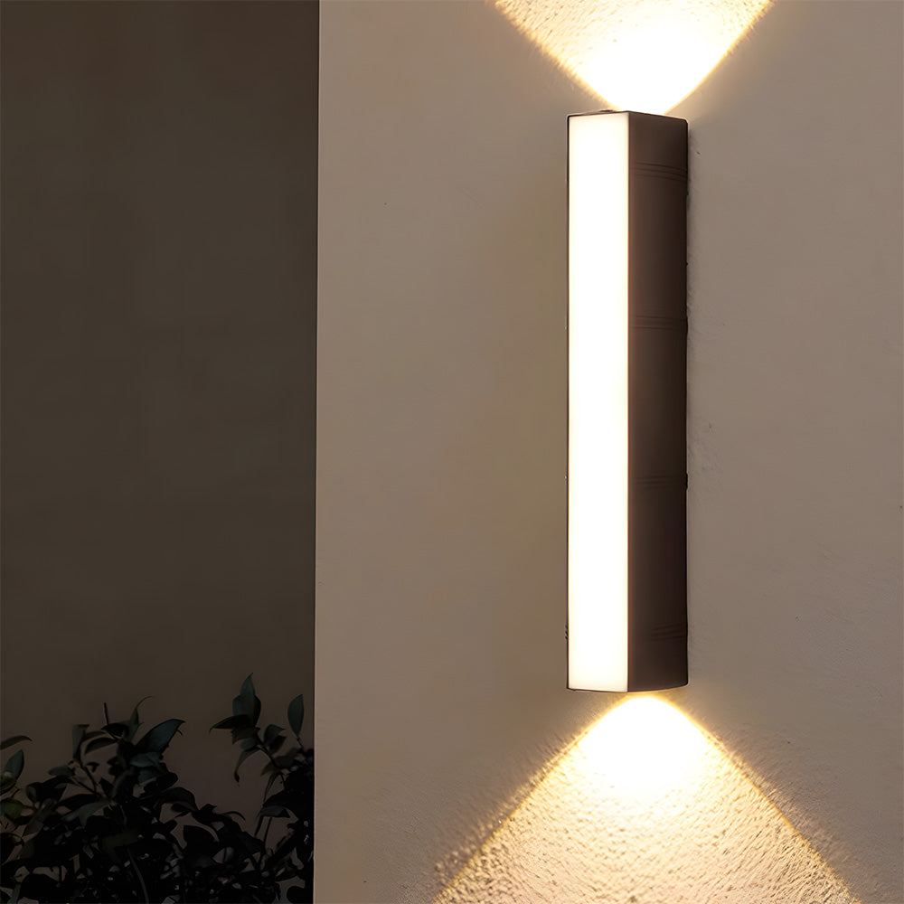 Architektoniczna Smukła pionowa lampa LED zewnętrzna