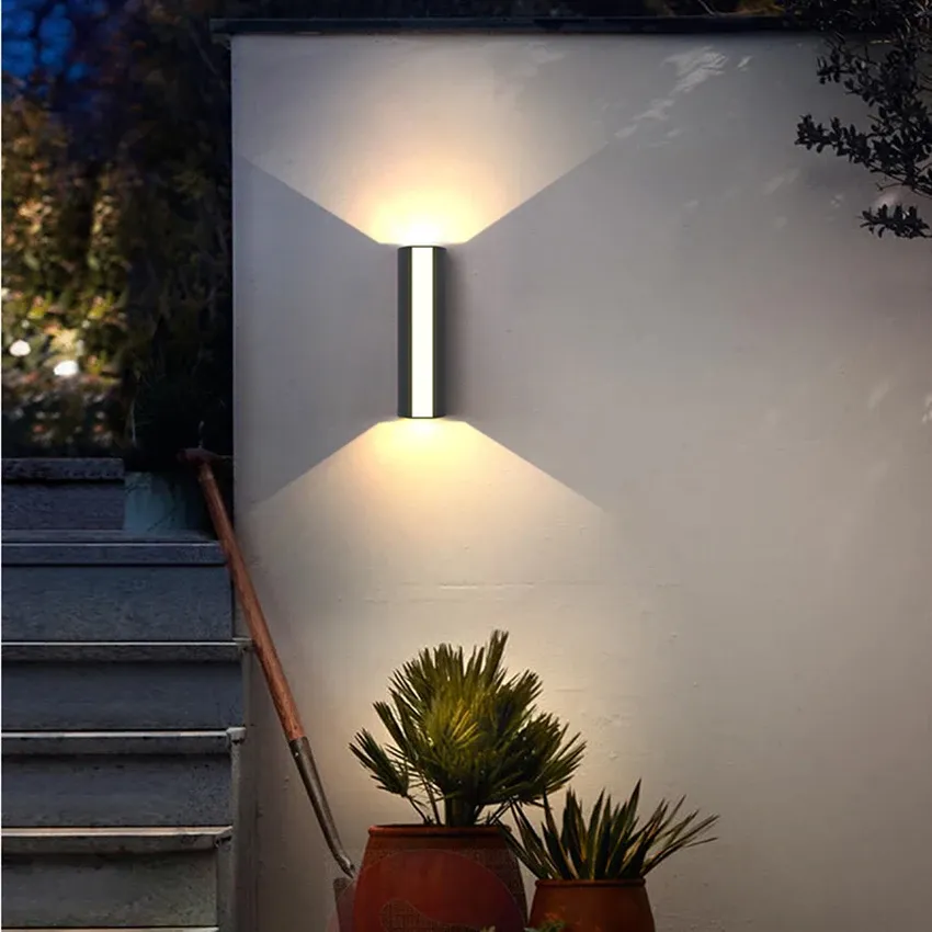 Architektoniczna Smukła pionowa lampa LED zewnętrzna