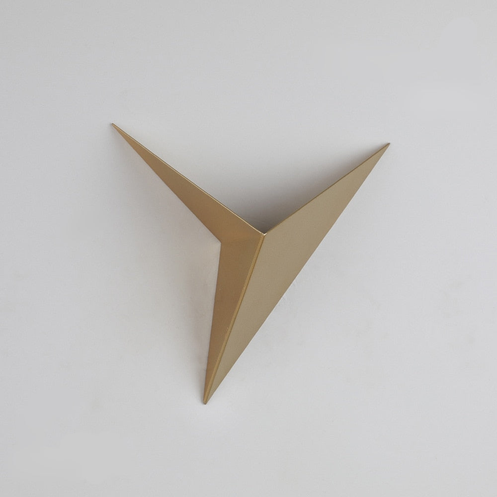 Minimalist wall lamp in the shape of a triangle with the option of warm or cool light