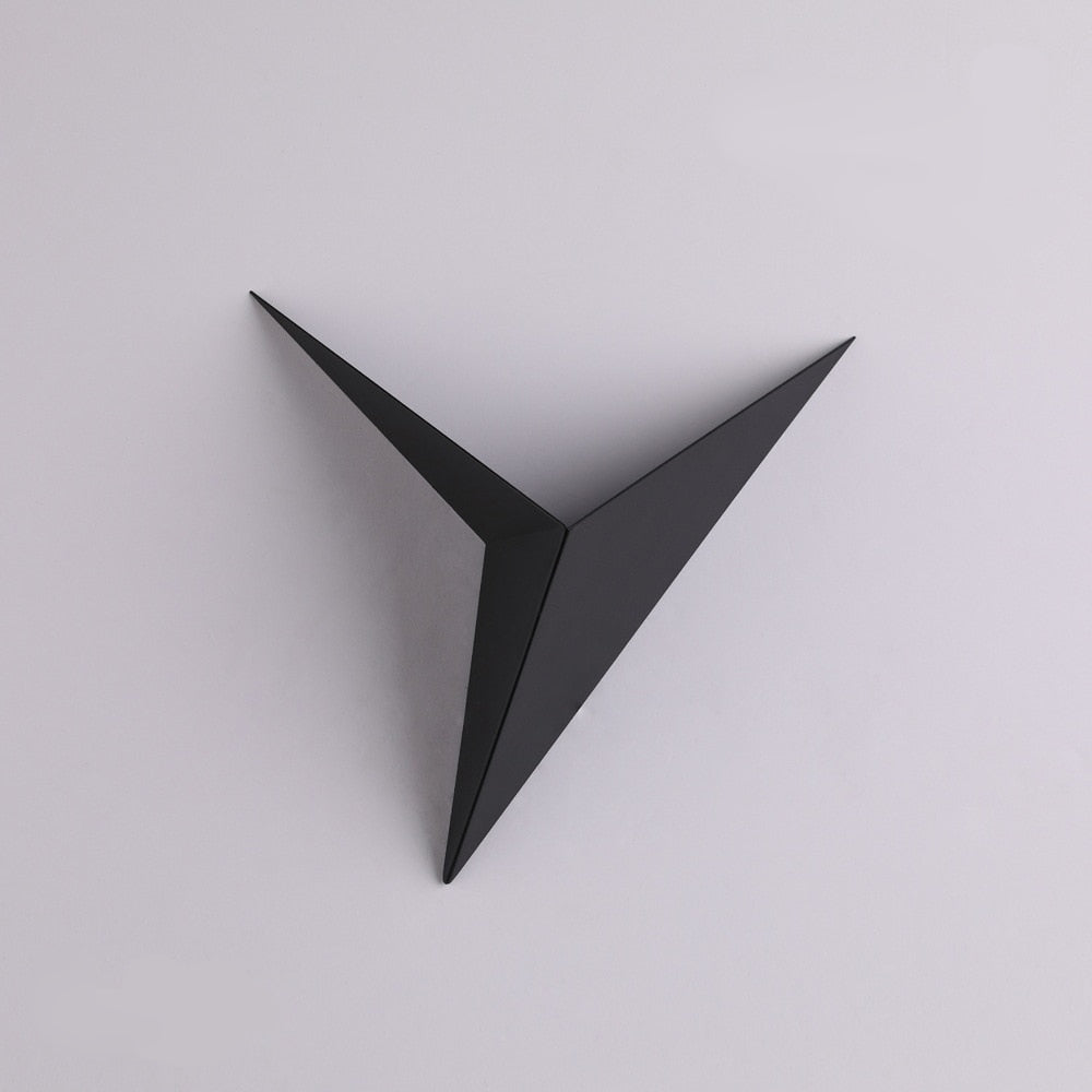 Minimalist wall lamp in the shape of a triangle with the option of warm or cool light
