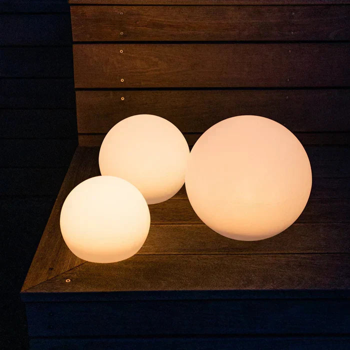 Uniwersalna Nastrojowa Kula LED do Ogrodu i Przestrzeni Zewnętrznych